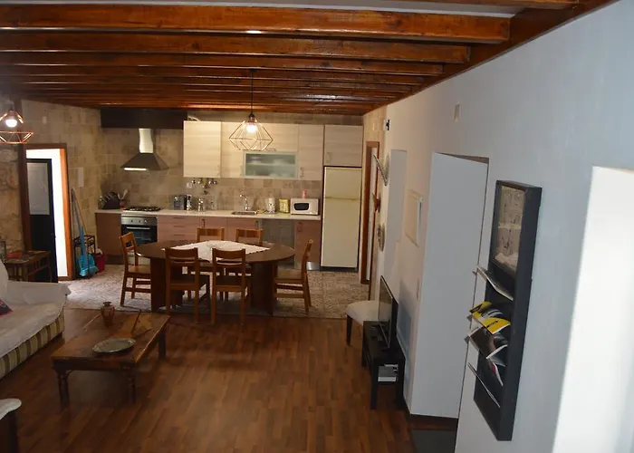 Casinha Da Avo Maria * الكوباسا